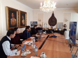 เอกอัครราชทูตฯ พร้อมด้วยอัครราชทูตที่ปรึกษา และเจ้าหน้าที่สถานเอกอัครราชทูตฯ ประชุมหารือผ่านระบบออนไลน์กับนาง Soňa Markechová ที่ปรึกษาอาวุโส (Senior Consultant) ด้านการลงทุน